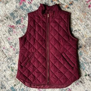 J.crew Mercantile Quilted Puffer Vest. Size small. Maroon/Red in color.